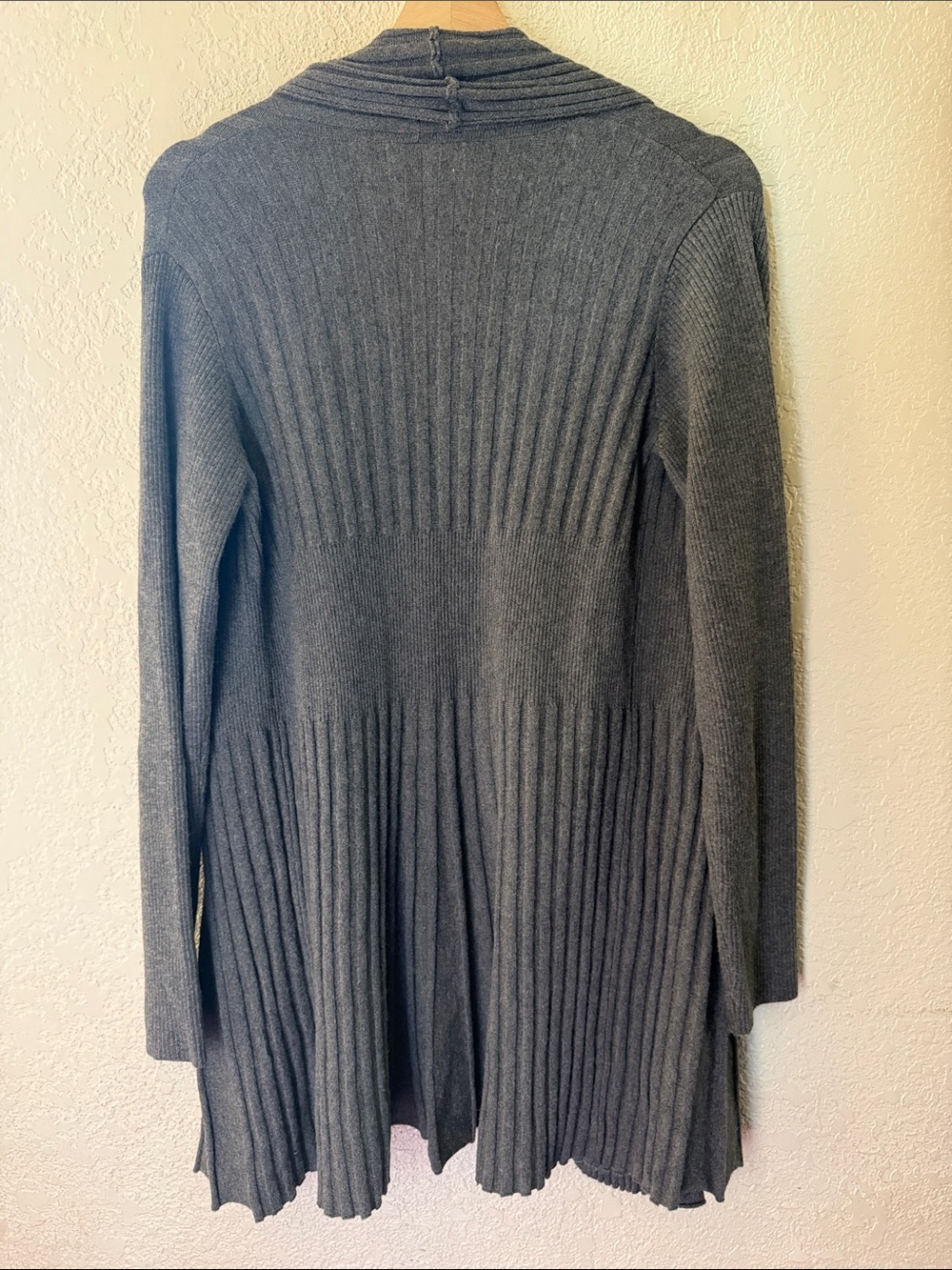 Open-Front Ribbed Long Cardigan Sweater - Gray - Picture 6 of 6